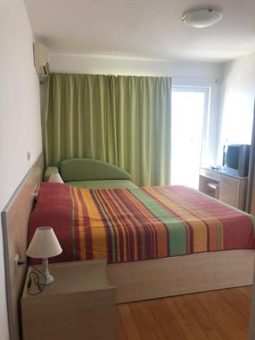 Bmv Room With East Island View Свети Стефан Екстериор снимка